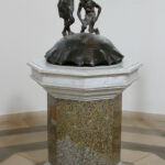 Taufstein und Taufdeckel